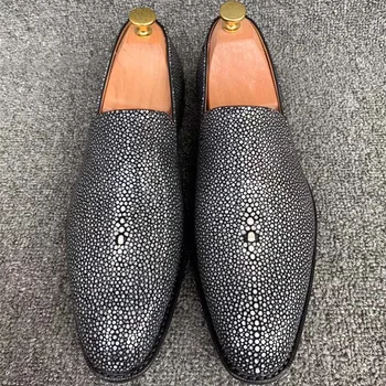 Fanzunxing naujas atvykimo verslo batus didelio dydžio rankų darbo bateliai vyrams be susiuvimo pearl žuvų odos bateliai vyrai