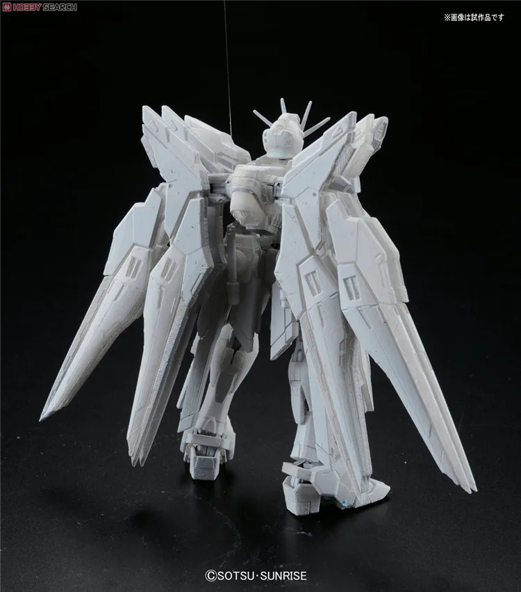 Bandai Gundam 1/144 RG-Strike Laisvės Mobile Suit Surinkti Modelį Rinkiniai figūrėlių, Plastikiniai Modelis žaislai